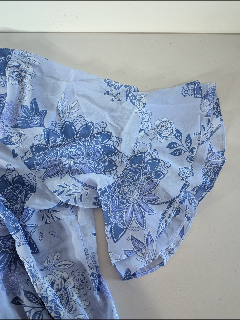 Avenue Studio 26/28 Blue Floral Bell Sleeve Blouse Plus Size Sheer Overlay Top - Picture 8 of 8